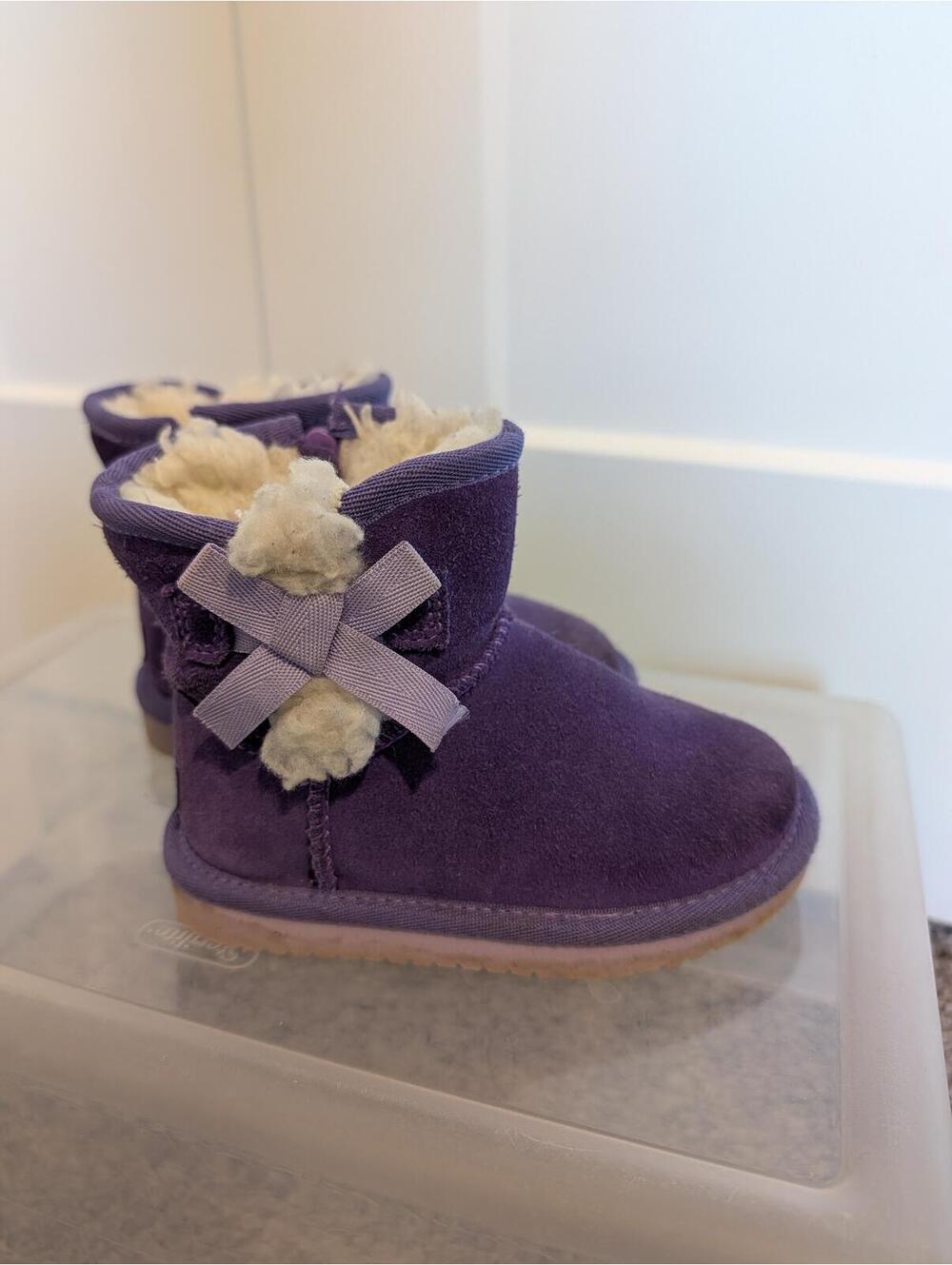 Purple Koolaburra Bow Boots UGGs Toddler Size 7c